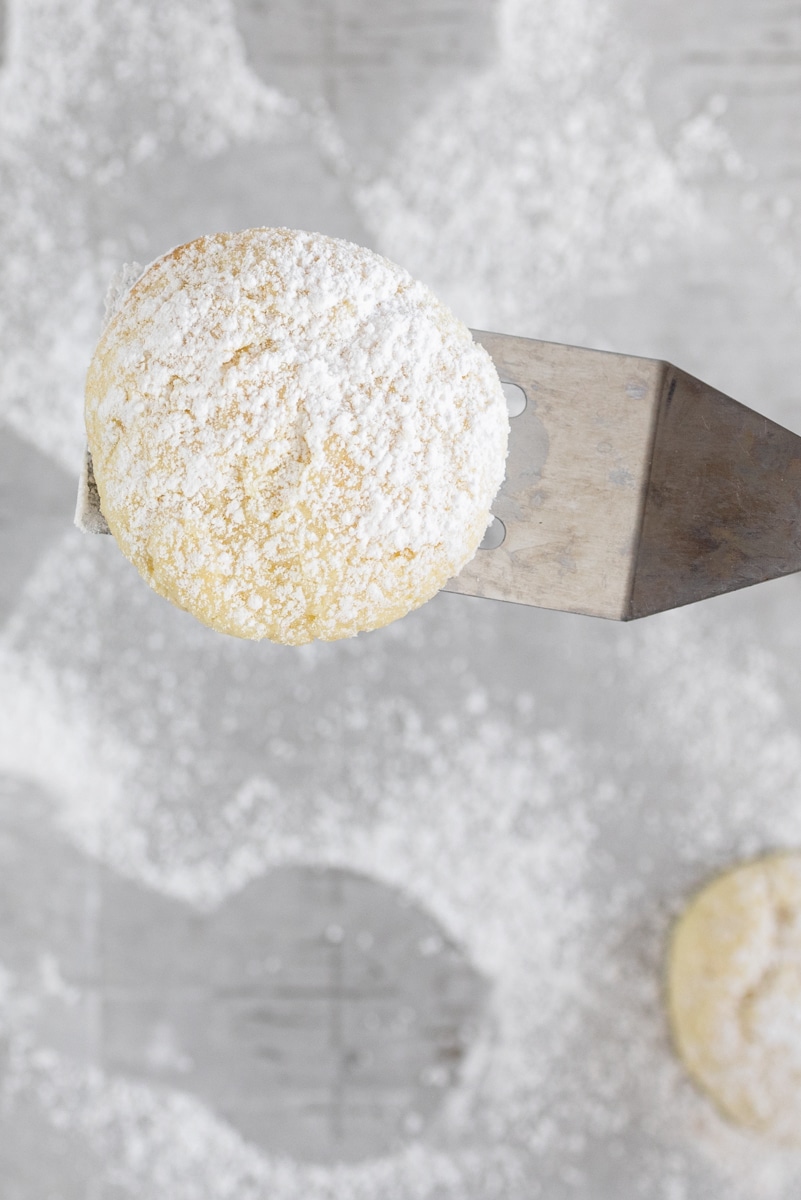 Powdered Sugar on Cake Mix Cookies