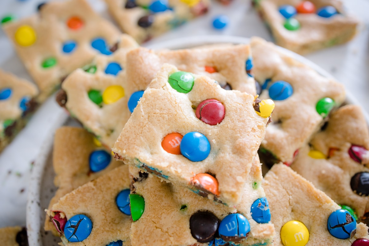 M and M Bar Cookies