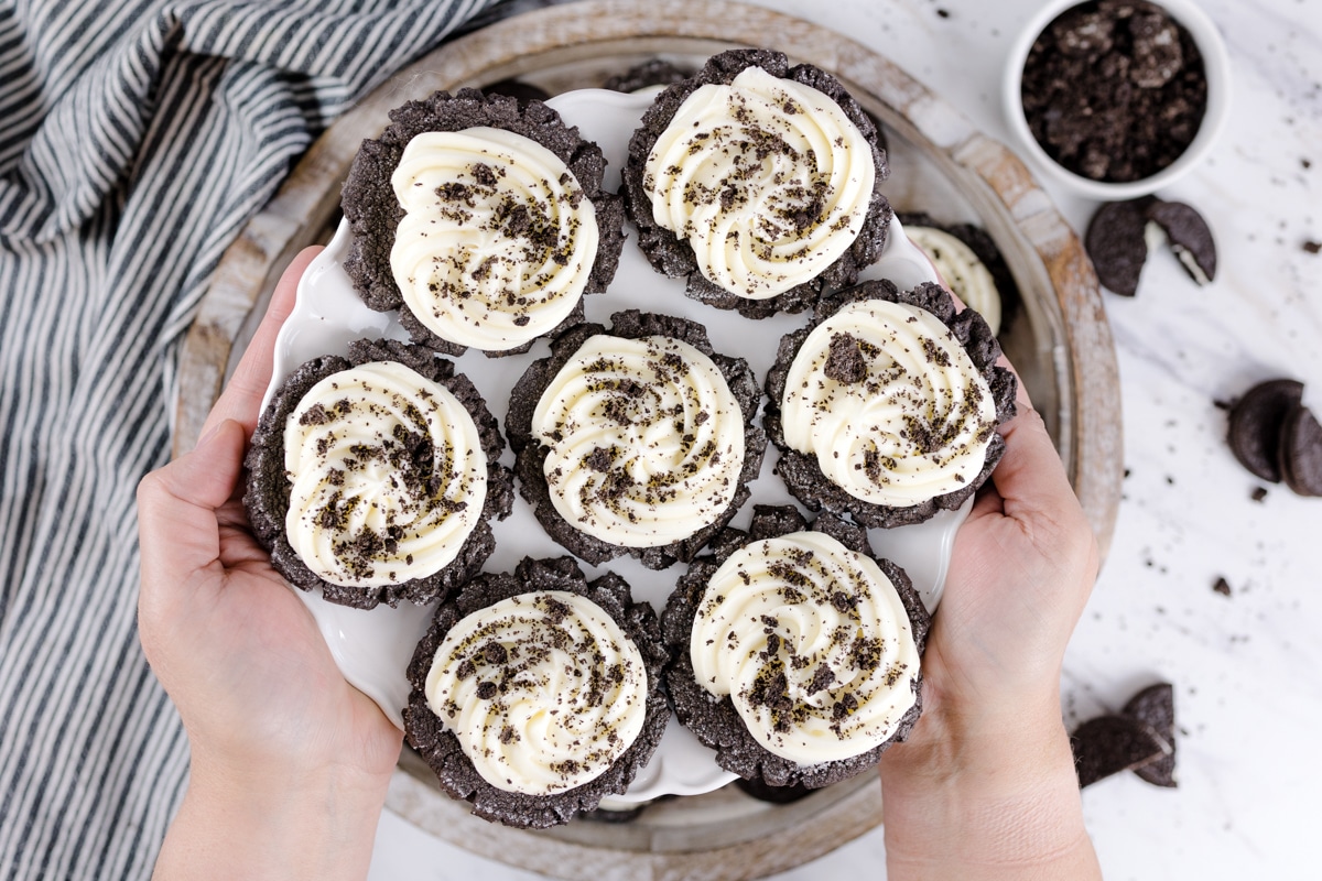 Soft Oreo Cookie with Cream Cheese Frosting