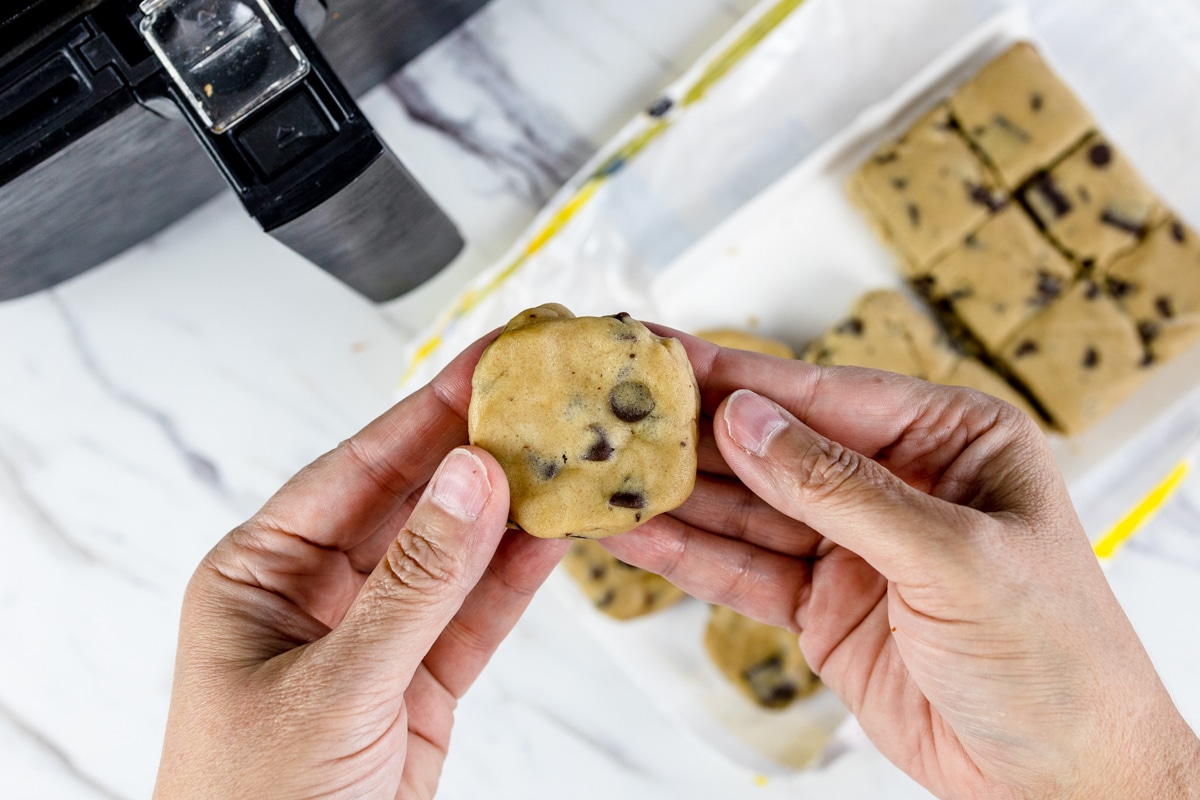 How to make Air Fryer Refrigerated Cookies