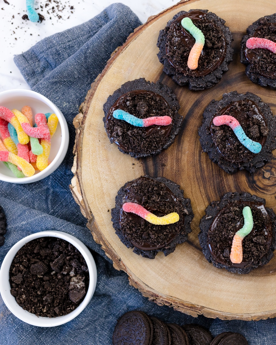 Dirt and Worms Cookies