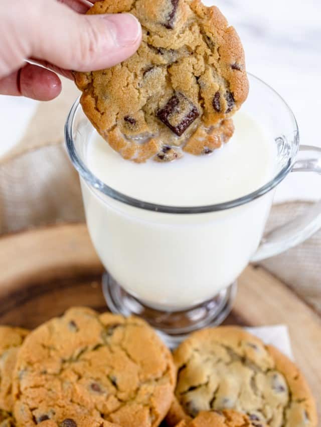 Air Fryer Refrigerated Chocolate Chip Cookies