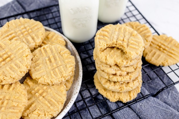 Old Fashioned Peanut Butter Cookies - Best Cookie Recipes