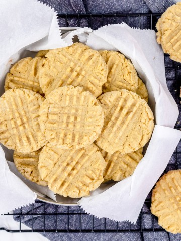Old Fashioned Peanut Butter cookies