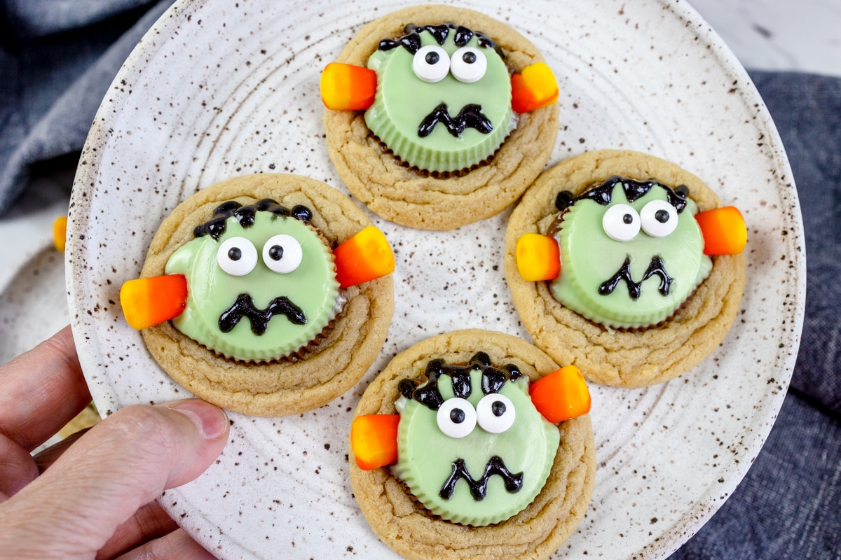 Frankenstein Cookies w/ Peanut Butter Cup - Best Cookie Recipes