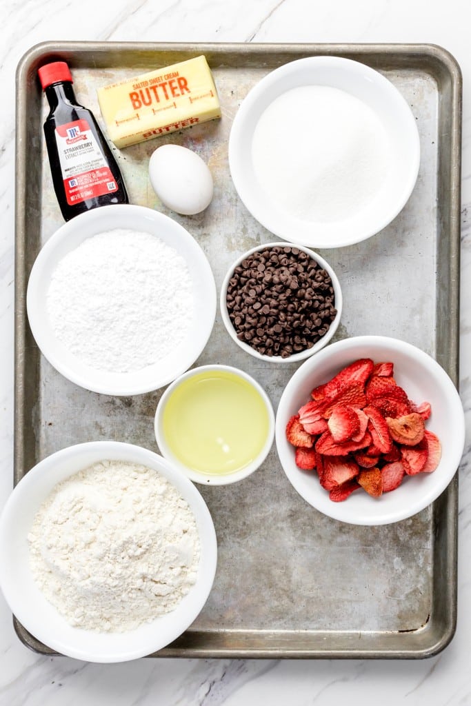 Tasty Strawberry Chocolate Chip Cookies Recipe