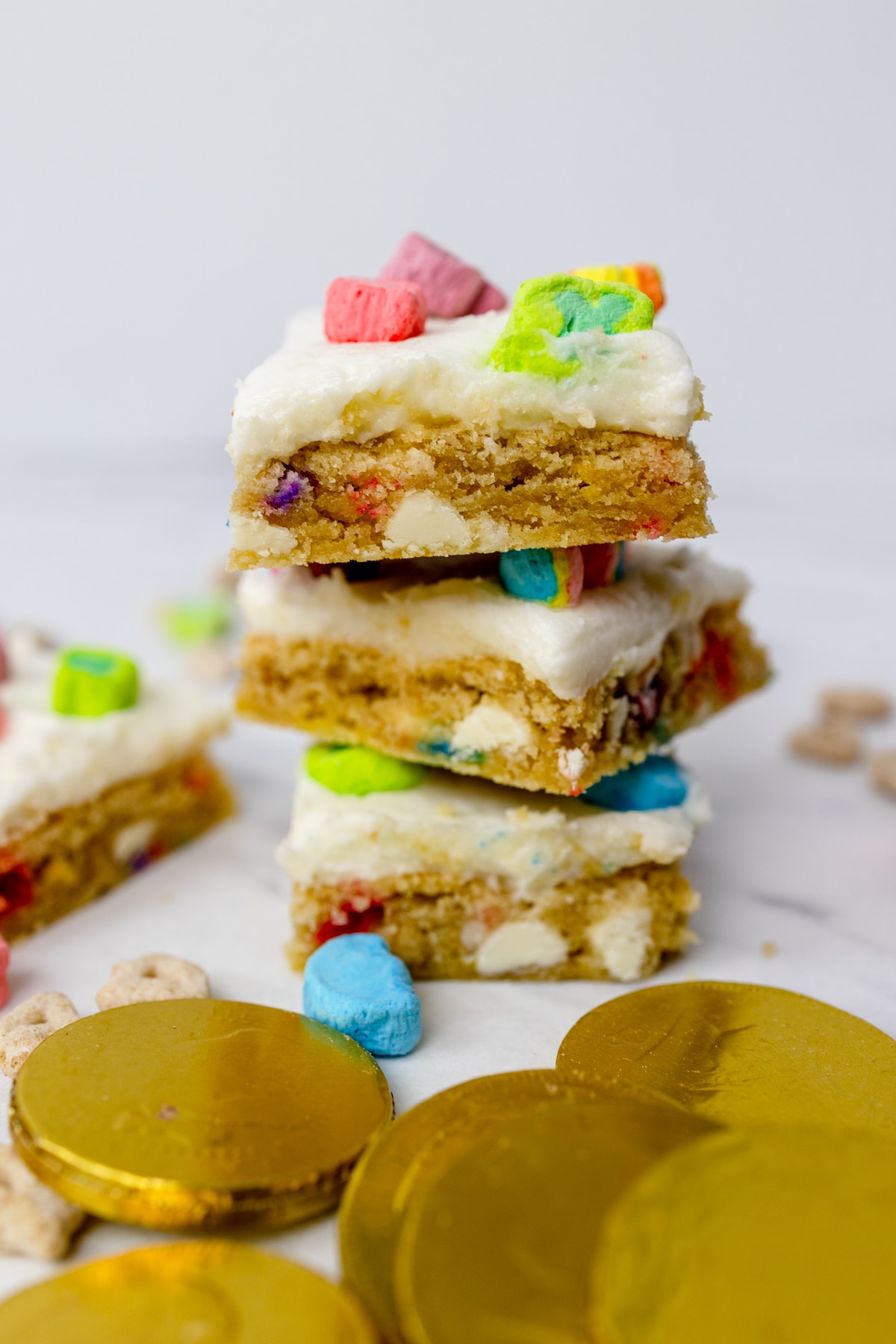 Close up of a stack of Lucky Charms bars. 