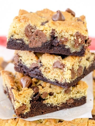 A stack of Brookie Bars.