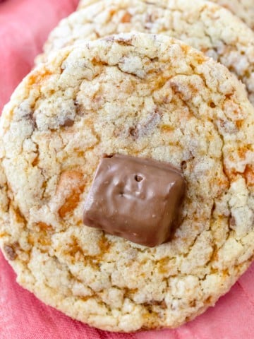 Top view close up of Butterfingers Cookies.