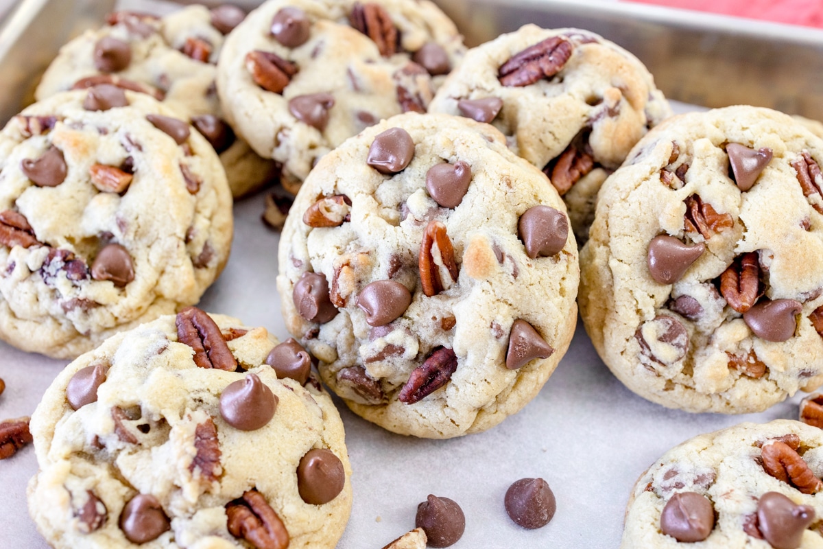 Close up oc chocolate chip prcan cookies.
