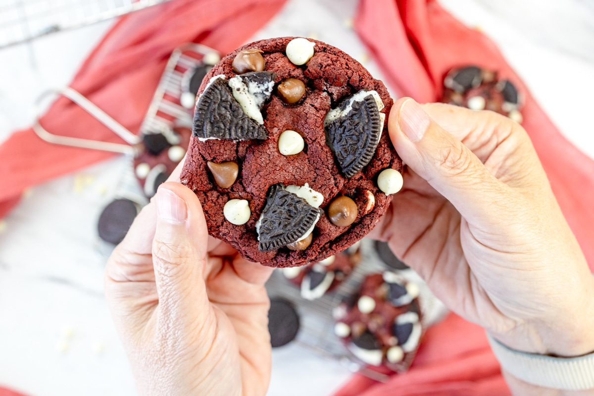 Red Velvet Oreo Cookies