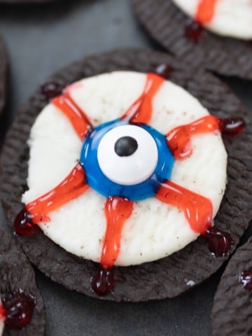 Top view close up of an Oreo Eyeball Cookie.